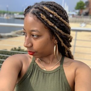 Meet your Posher, Aleesha